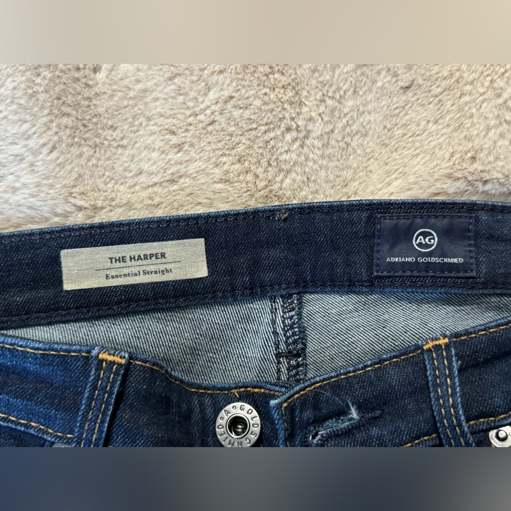 AG Harper essential straight jeans size 26R - Picture 3 of 10